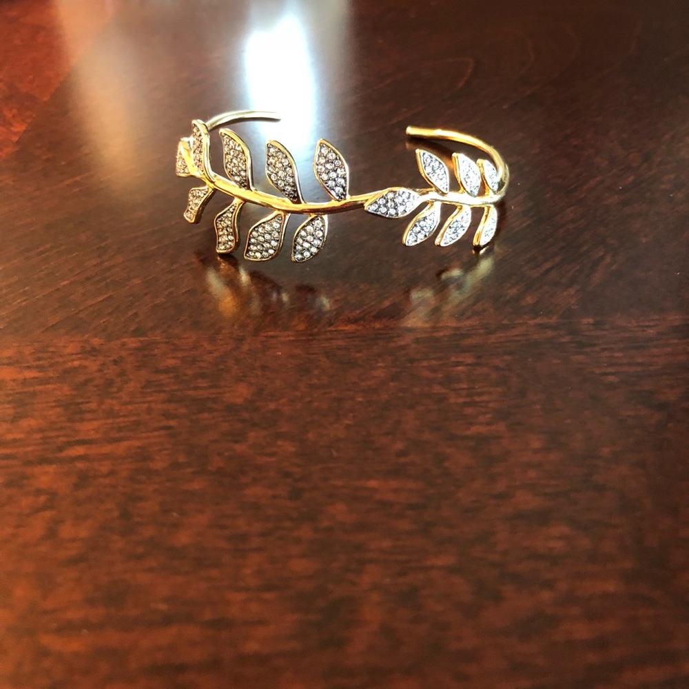 Stella and Dot Gold Bangle